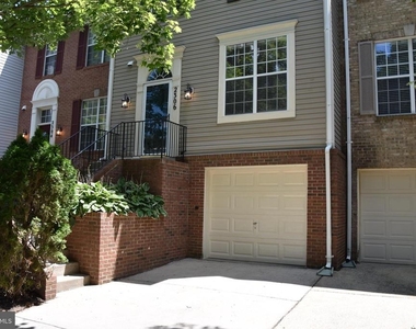 2306 Cold Meadow Way - Photo Thumbnail 19