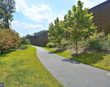2306 Cold Meadow Way - Photo Thumbnail 12