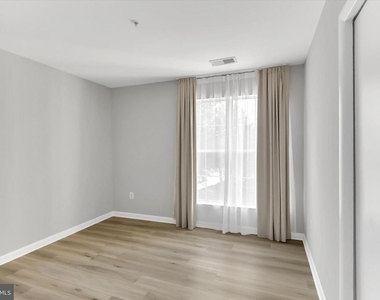 9411 Royal Bonnet Terrace - Photo Thumbnail 30