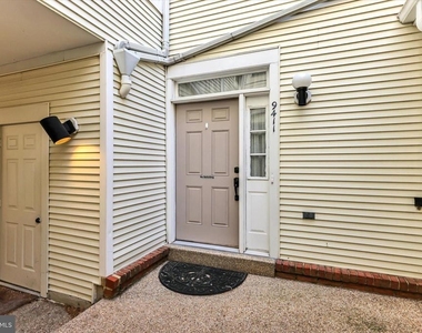 9411 Royal Bonnet Terrace - Photo Thumbnail 3