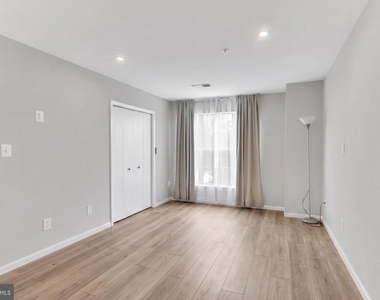 9411 Royal Bonnet Terrace - Photo Thumbnail 23