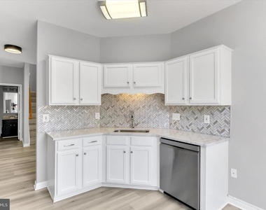 9411 Royal Bonnet Terrace - Photo Thumbnail 19