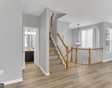 9411 Royal Bonnet Terrace - Photo Thumbnail 14