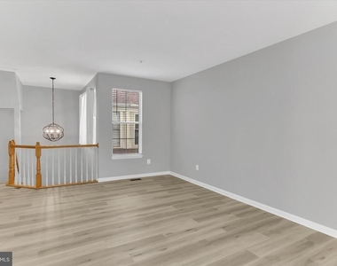 9411 Royal Bonnet Terrace - Photo Thumbnail 15