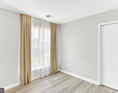 9411 Royal Bonnet Terrace - Photo Thumbnail 31