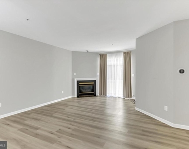 9411 Royal Bonnet Terrace - Photo Thumbnail 10