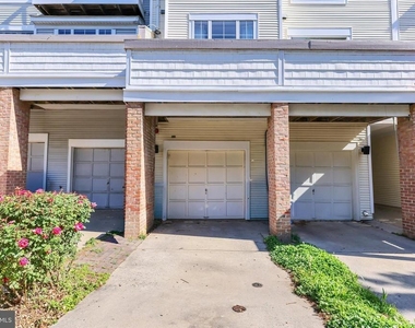9411 Royal Bonnet Terrace - Photo Thumbnail 2