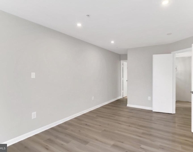 9411 Royal Bonnet Terrace - Photo Thumbnail 24