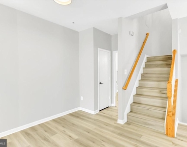 9411 Royal Bonnet Terrace - Photo Thumbnail 16