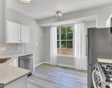 9411 Royal Bonnet Terrace - Photo Thumbnail 20