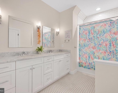 7602 Holiday Terrace - Photo Thumbnail 11