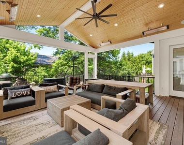 7602 Holiday Terrace - Photo Thumbnail 19