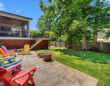 7602 Holiday Terrace - Photo Thumbnail 22