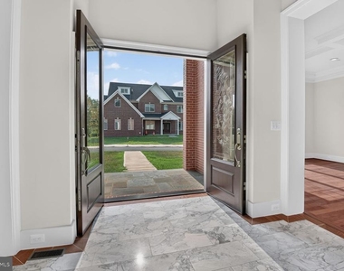 13828 Travilah Road - Photo Thumbnail 7