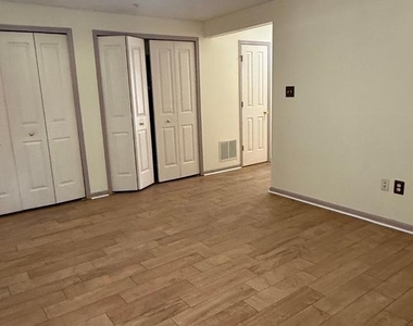 9324 Daly Court - Photo Thumbnail 7