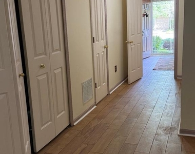9324 Daly Court - Photo Thumbnail 5