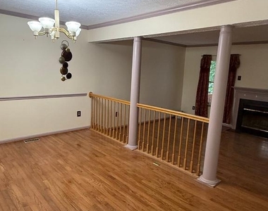 9324 Daly Court - Photo Thumbnail 10