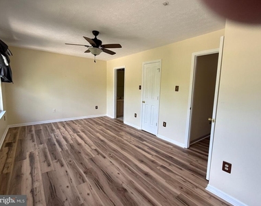 9324 Daly Court - Photo Thumbnail 19