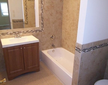 1609 Honeysuckle Drive - Photo Thumbnail 16