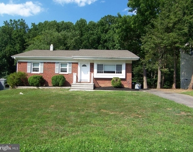 1609 Honeysuckle Drive - Photo Thumbnail 3