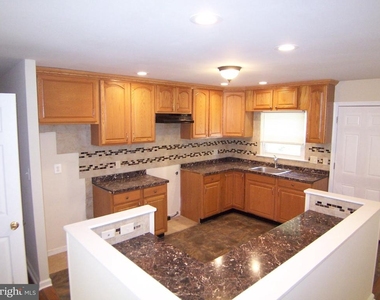 1609 Honeysuckle Drive - Photo Thumbnail 11