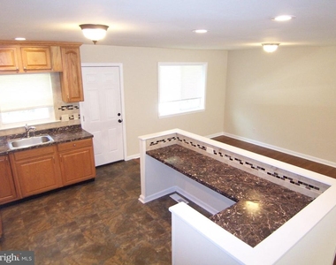 1609 Honeysuckle Drive - Photo Thumbnail 12