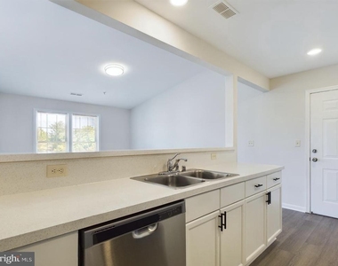 302 Baughmans - Photo Thumbnail 5