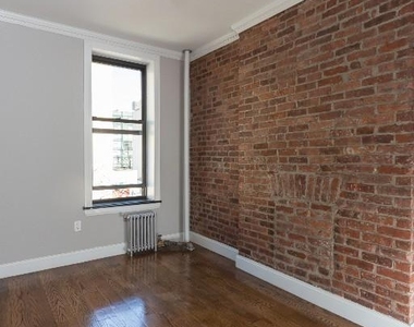 438 West 52nd Street - Photo Thumbnail 4