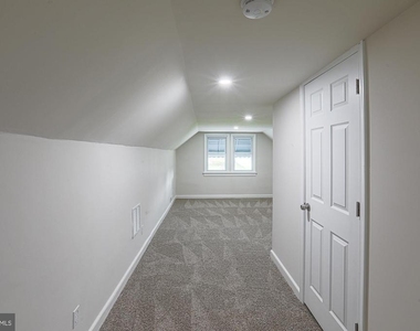 6512 Golden Ring Road - Photo Thumbnail 22