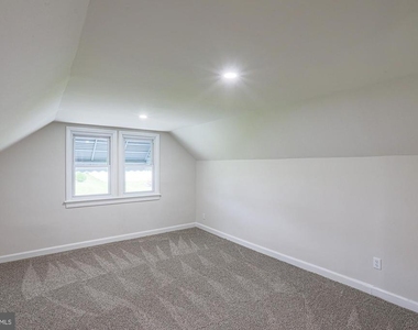 6512 Golden Ring Road - Photo Thumbnail 23