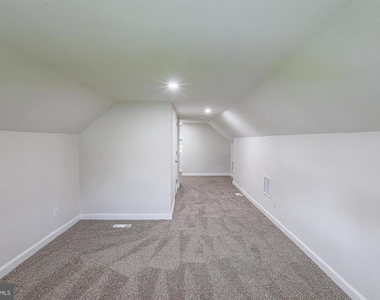 6512 Golden Ring Road - Photo Thumbnail 25