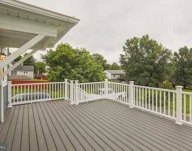 6512 Golden Ring Road - Photo Thumbnail 46