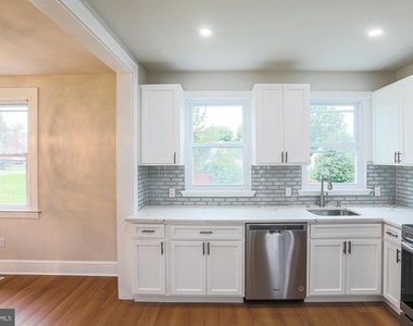 6512 Golden Ring Road - Photo Thumbnail 8