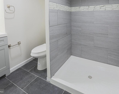 6512 Golden Ring Road - Photo Thumbnail 31
