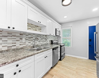 1629 N Wolfe Street - Photo Thumbnail 10