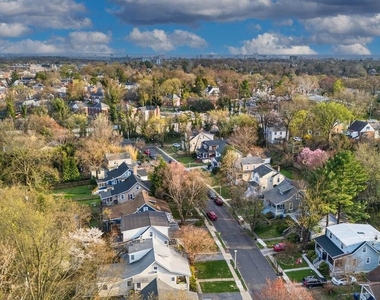 303 E Melrose Avenue - Photo Thumbnail 13