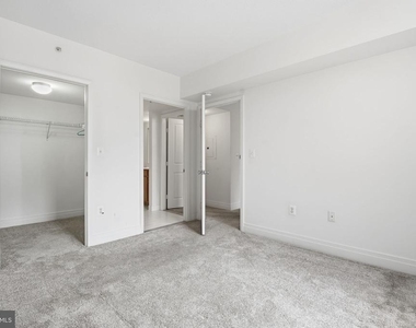 414 Water Street - Photo Thumbnail 14