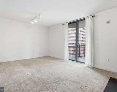 414 Water Street - Photo Thumbnail 2