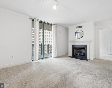 414 Water Street - Photo Thumbnail 3