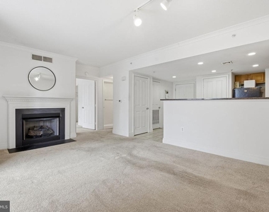 414 Water Street - Photo Thumbnail 4