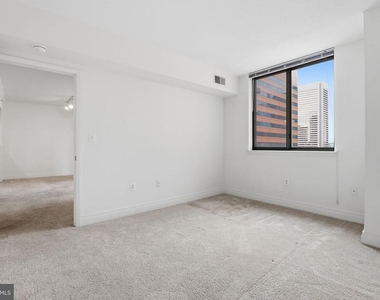 414 Water Street - Photo Thumbnail 12