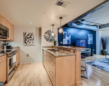 850 Aliceanna Street - Photo Thumbnail 10