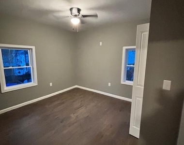 537 N Mechanic Street - Photo Thumbnail 8