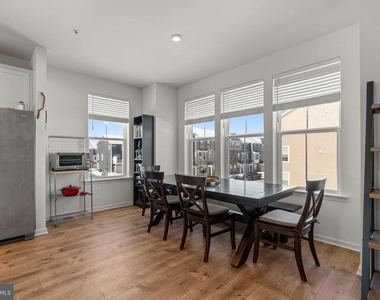 1605 Aster Lane - Photo Thumbnail 15