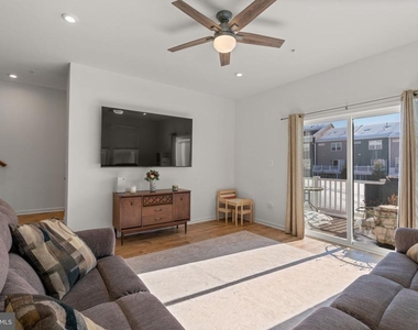 1605 Aster Lane - Photo Thumbnail 5