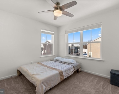 1605 Aster Lane - Photo Thumbnail 30