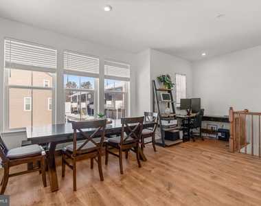 1605 Aster Lane - Photo Thumbnail 16