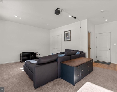 1605 Aster Lane - Photo Thumbnail 34