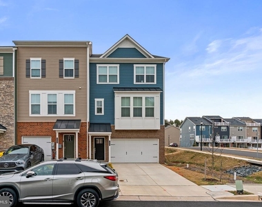 1605 Aster Lane - Photo Thumbnail 1