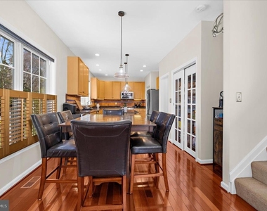 92 Clifford Boulevard - Photo Thumbnail 13